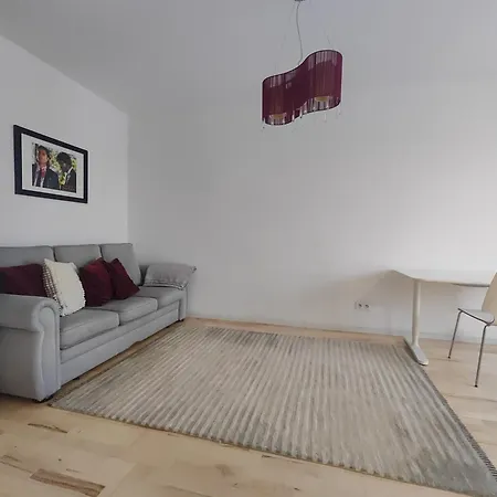 Апартаменти Attic 4685 *